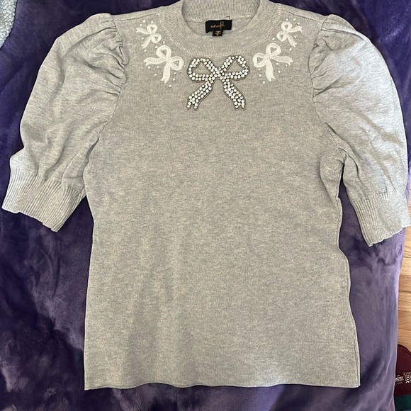 Tops - NWT Bow Embellished Blouse